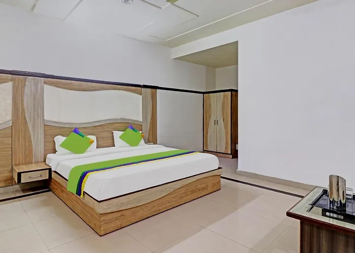 Hotel G B Palace