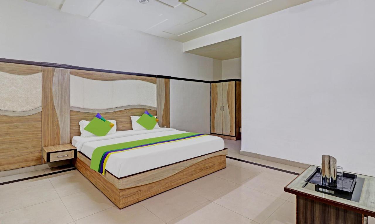 G B Palace Hotel 3*