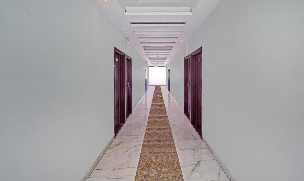 G B Palace Hotel