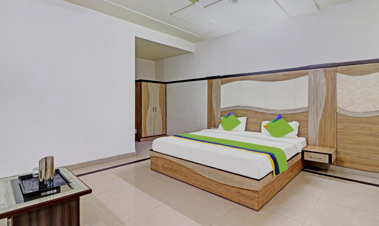 G B Palace Hotel 3*